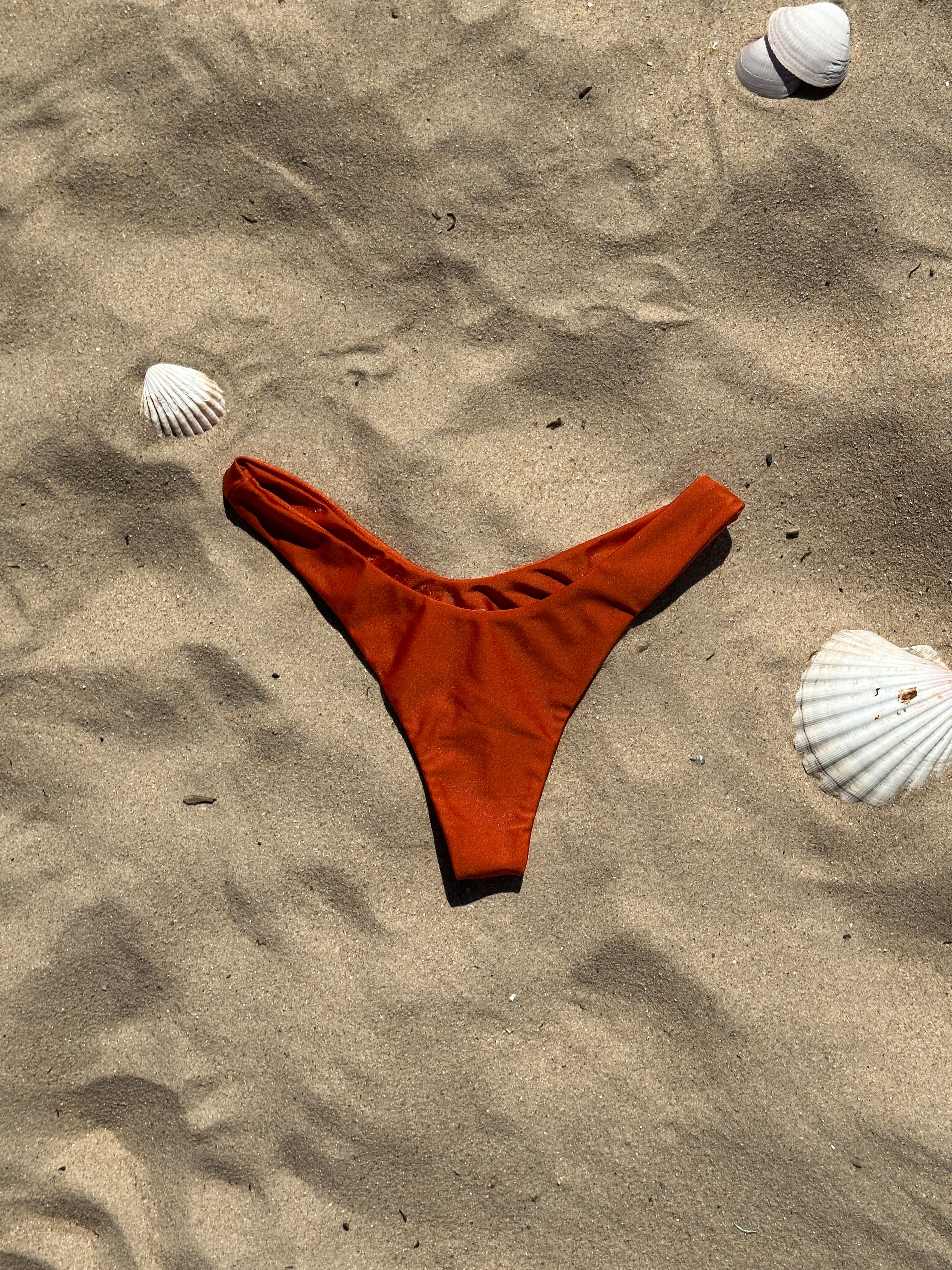 TARIFA IN CORAL - THONG BIKINI BOTTOM